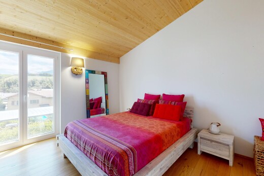 chambre avec lumière naturelle, natural light, cloison sèche, drywall, et inside property