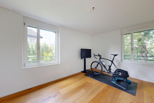 fitnessstudio mit inside property, holzfußboden, wood finish floor, gipskartonwand, und drywall