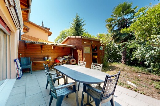 terrasse avec coin repas extérieur, terrasse, day time, et from property