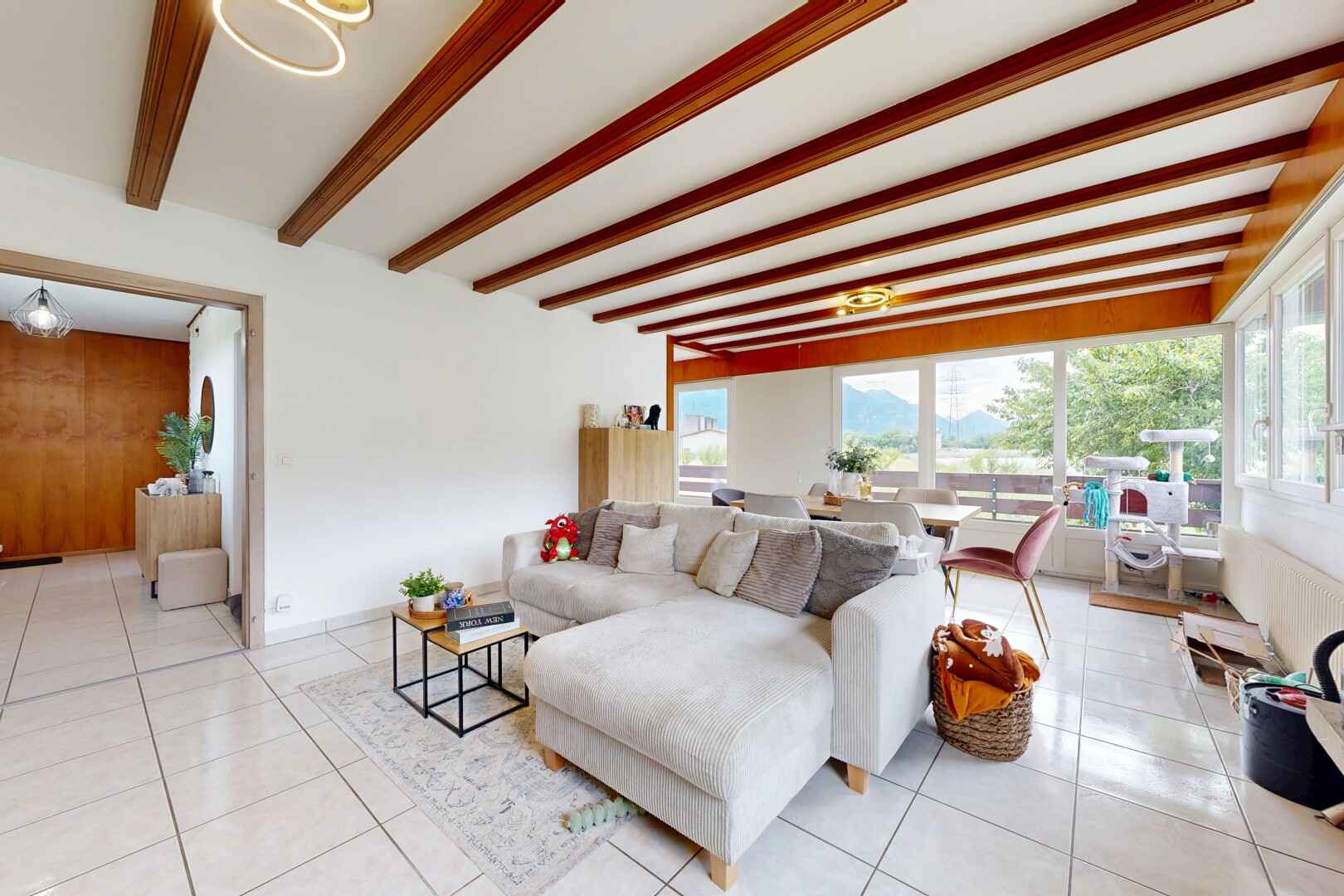 terrasse avec inside property, véranda, et espace de vie extérieur