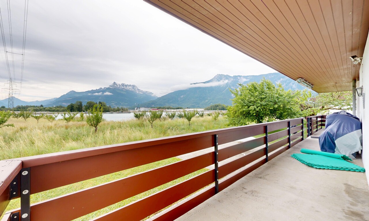 balcon avec mountain view, vue sur la montagne, from property, et balcon