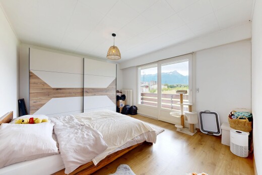 chambre avec accès à l'extérieur, lumière naturelle, natural light, inside property, et cloison sèche