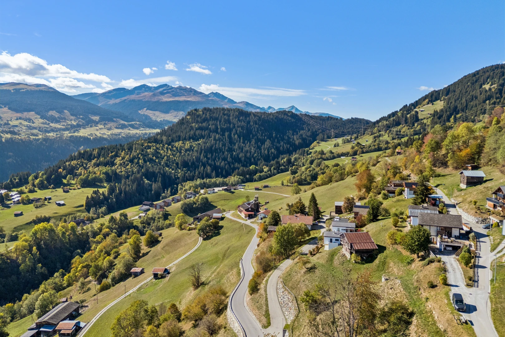 blick auf die berge mit blick auf die berge, mountain view, aerial view, und day time