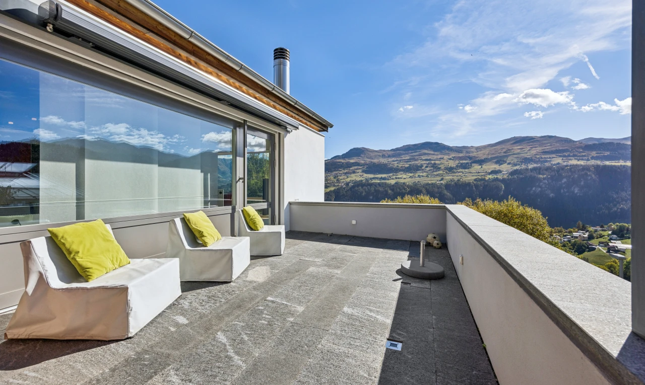 terrasse mit blick auf die berge, mountain view, day time, terrasse, und view focus