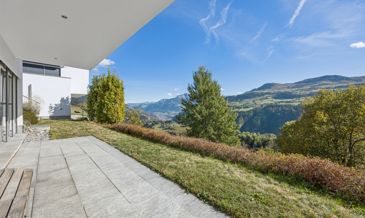 view of mountain background