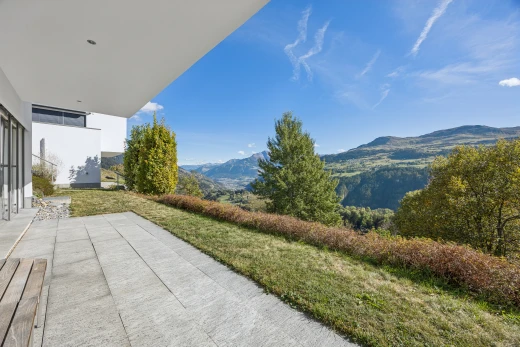 blick auf die berge mit from property, view focus, blick auf die berge, mountain view, und day time