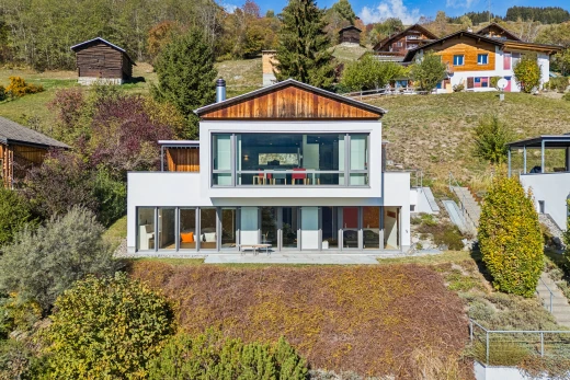 außenansicht mit property visible, wintergarten, drone view, day time, und aerial subject clear