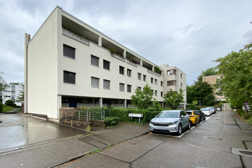 außenansicht mit property visible, overcast, blick auf wohnanlage, und apartment complex view