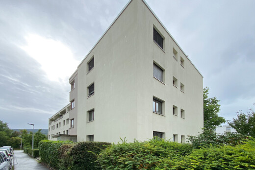 außenansicht mit property visible und overcast