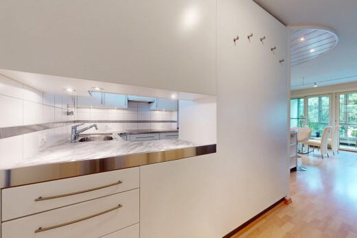 bad mit küchenrückwand beim Herd, küchenrückwand beim herd, natural light, natürliches licht, und drywall