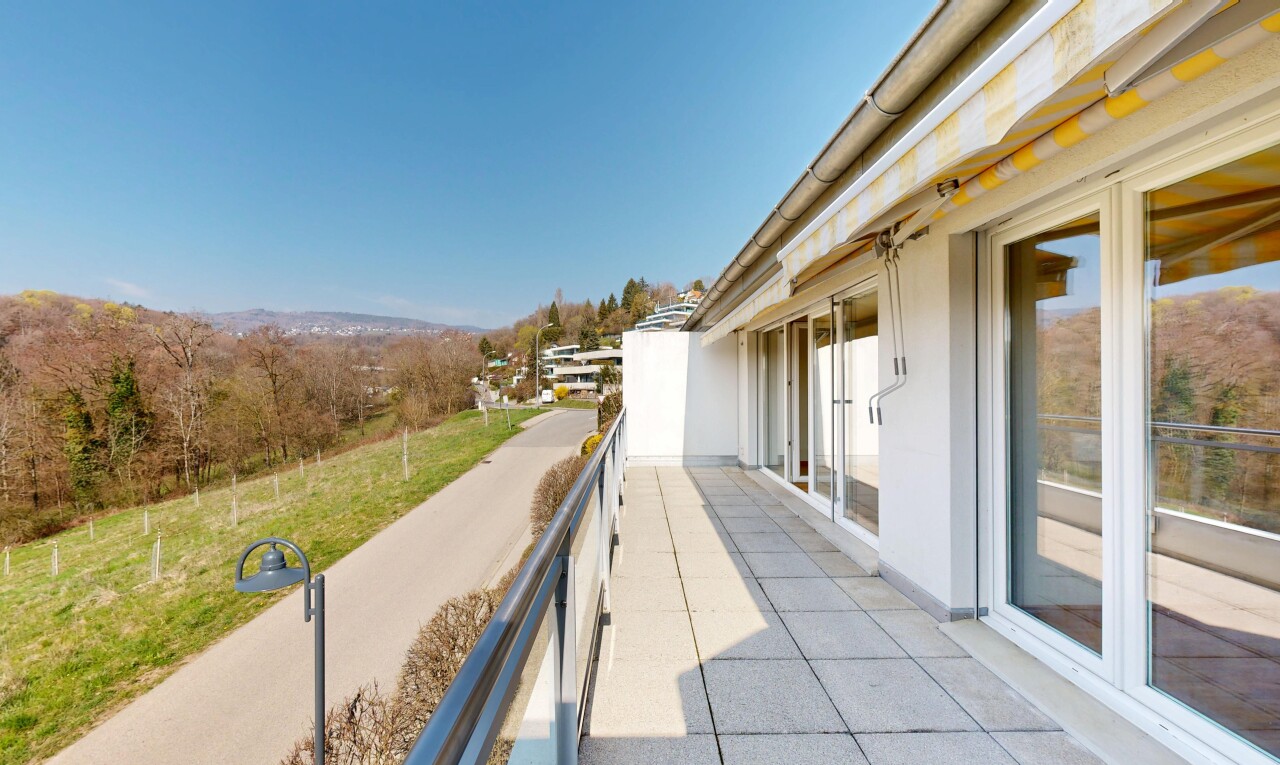 balcon avec day time, balcon, et from property