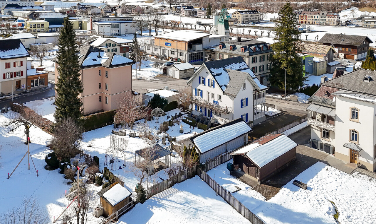 extérieur du bâtiment avec snow