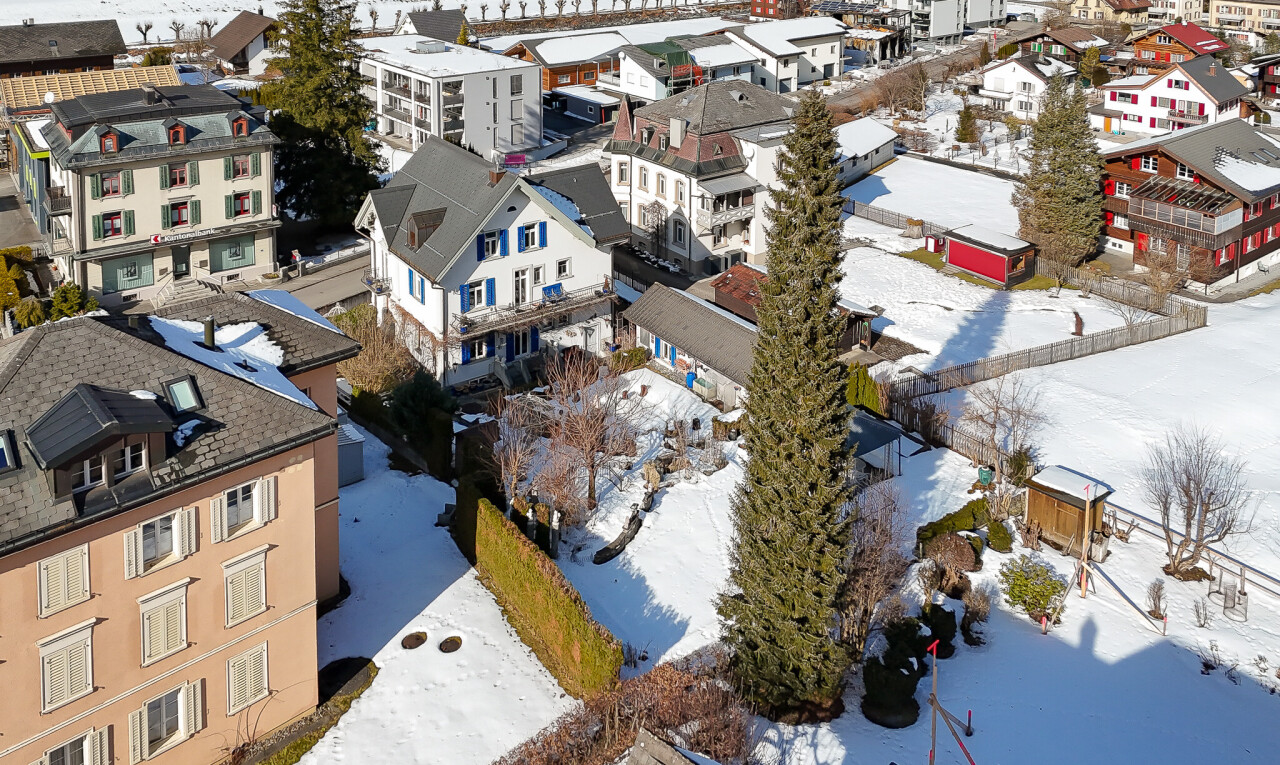 extérieur du bâtiment avec snow