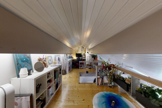 innenraum mit holzfußboden, wood finish floor, holzdecke, wood ceiling, und inside property