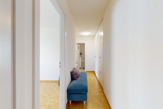 halle / korridor mit parquet floor, holzfußboden, wood finish floor, inside property, und gipskartonwand
