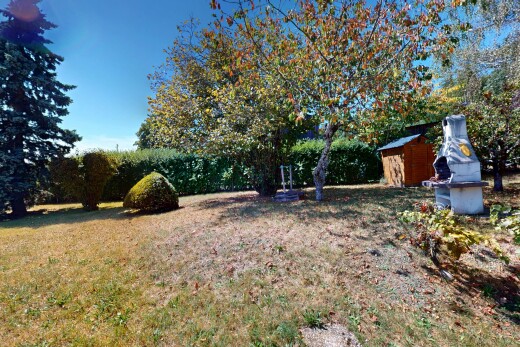 jardin avec abri, structure extérieure, day time, from property, et pelouse