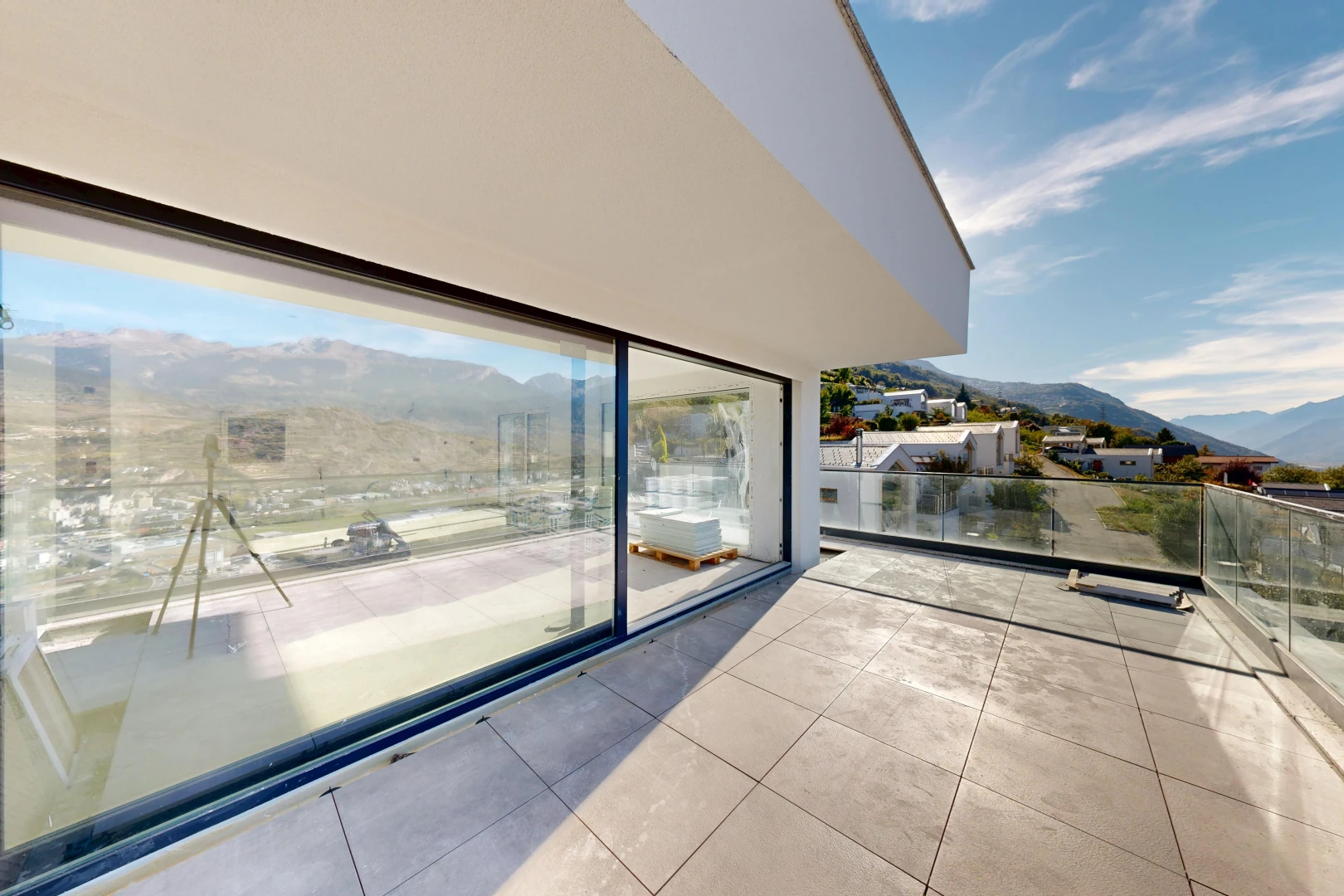 terrasse avec mountain view, vue sur la montagne, day time, et view focus