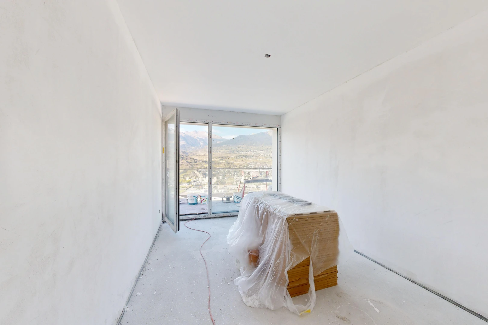 chambre avec accès à l'extérieur, inside property, view focus, cloison sèche, et drywall