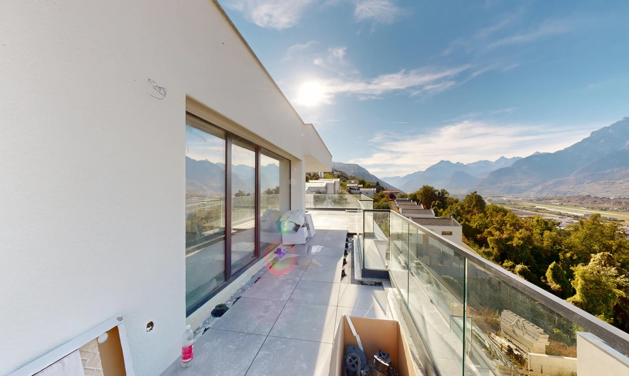 balcon avec vue sur la montagne, mountain view, day time, from property, et view focus
