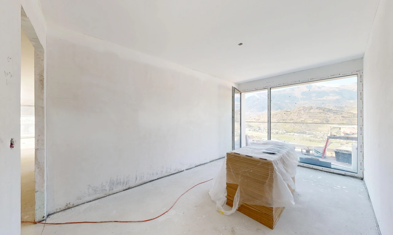 bureau avec inside property, concrete floor, et sol en béton
