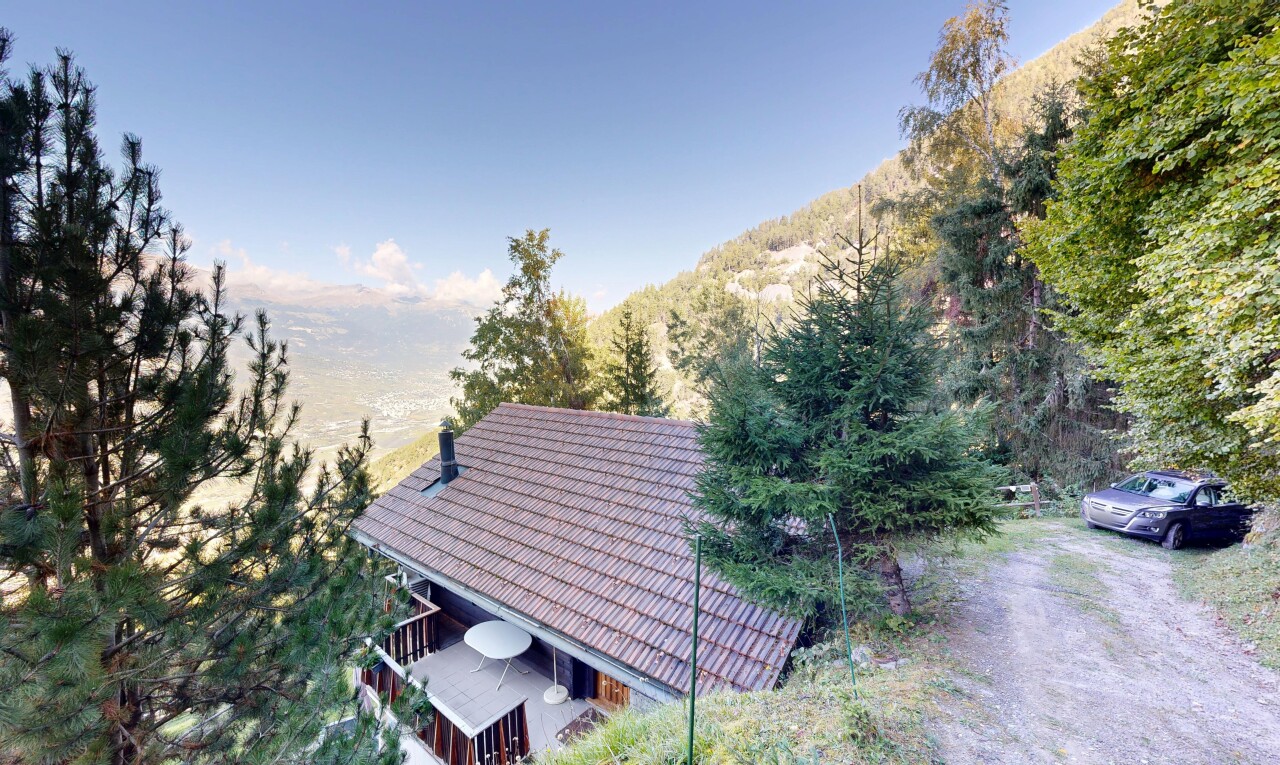 außenansicht mit day time und property visible