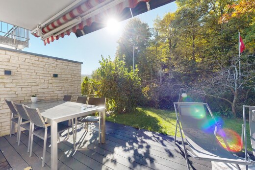 terrasse mit from property, essbereich im freien, deck, day time, und markise