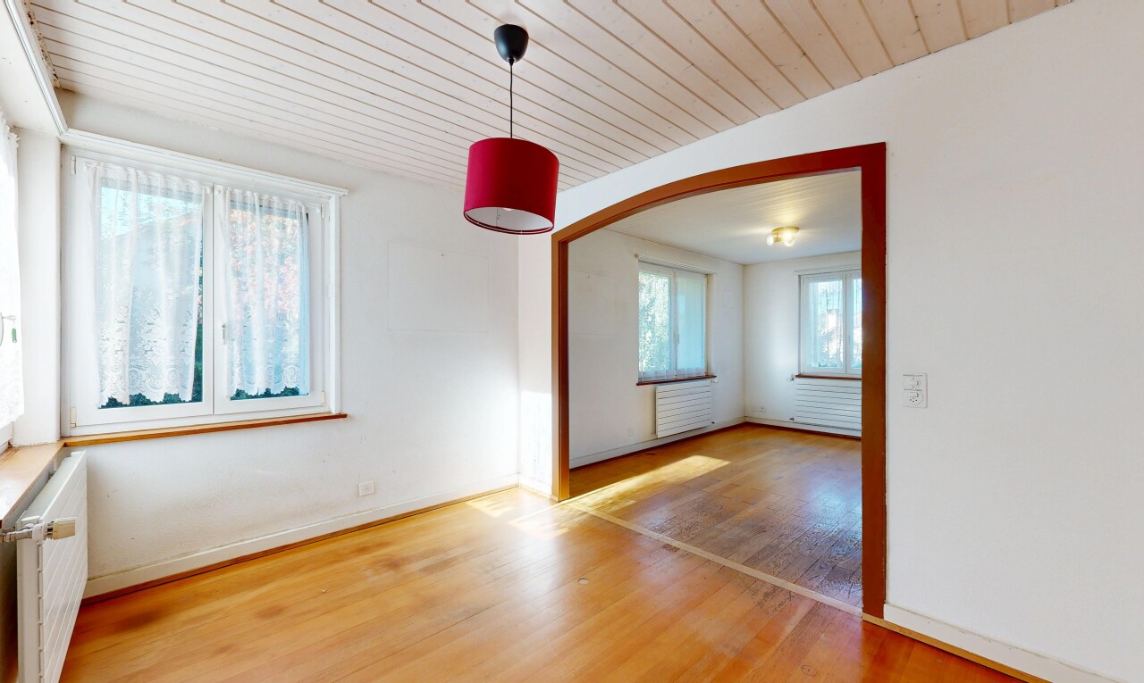 leerer raum mit wood ceiling, holzdecke, drywall, gipskartonwand, und natürliches licht