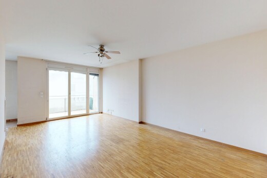 pièce vide avec cloison sèche, drywall, sol en finition bois, wood finish floor, et inside property