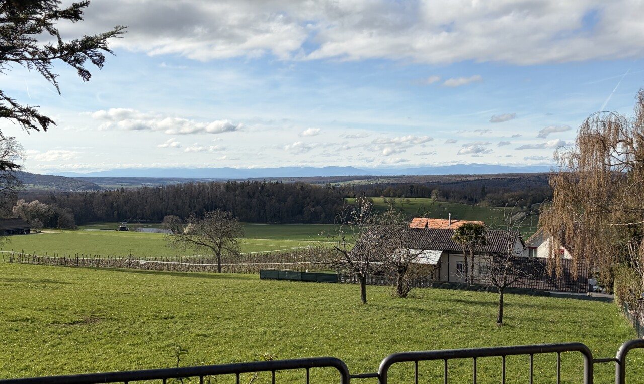 jardin avec from property, pelouse, vue rurale, rural view, et day time