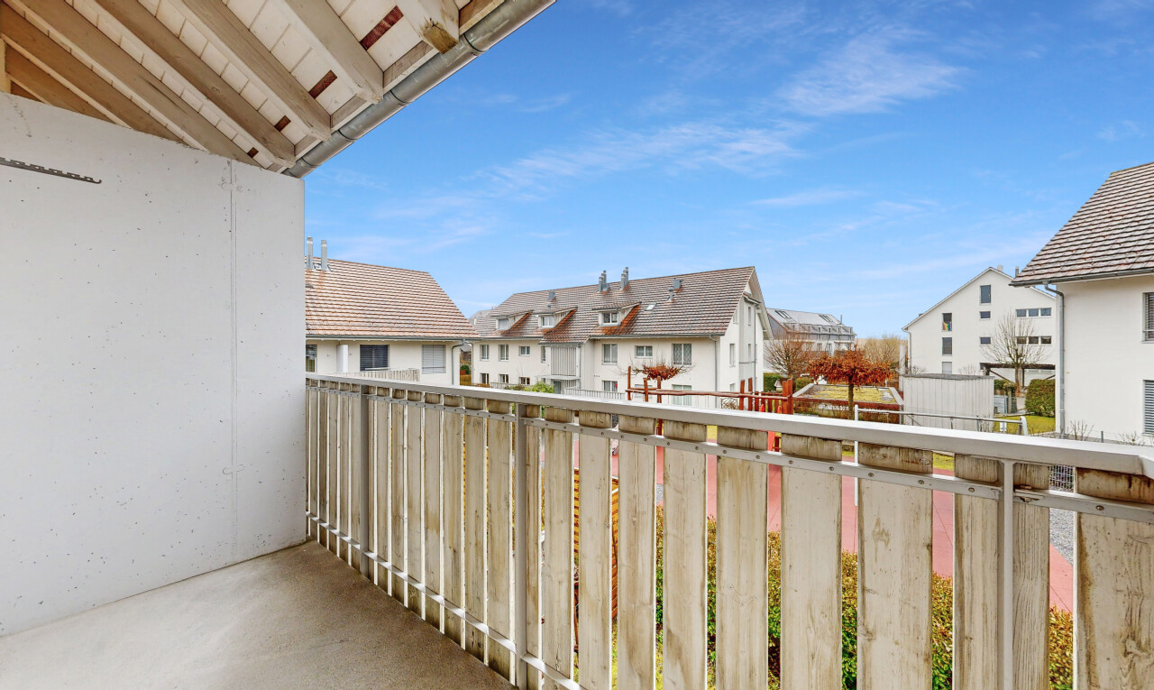 balcon avec from property, balcon, day time, vue résidentielle, et residential view
