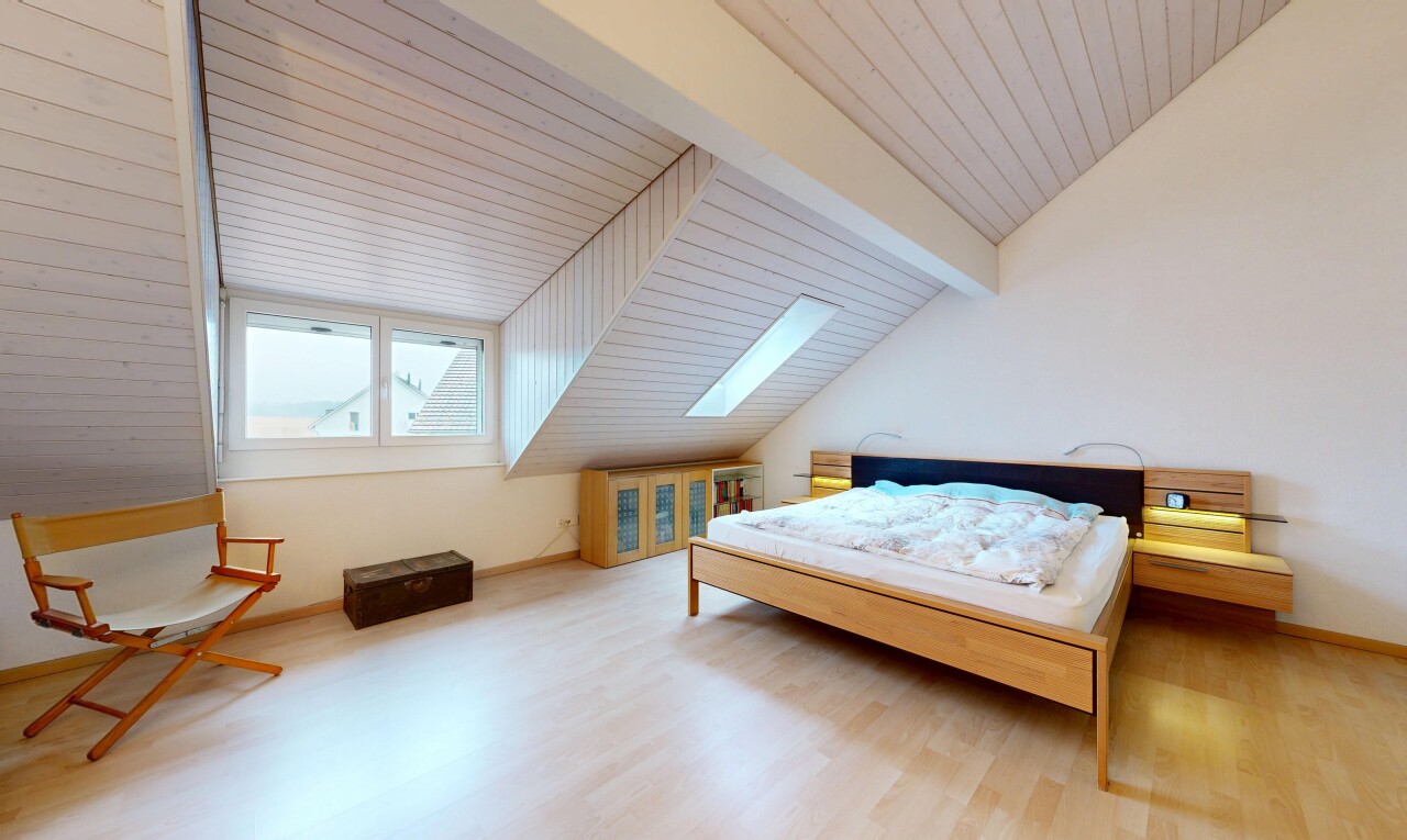 chambre avec natural light, lumière naturelle, inside property, drywall, et cloison sèche