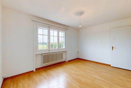 leerer raum mit kühler, natürliches licht, natural light, gipskartonwand, und drywall