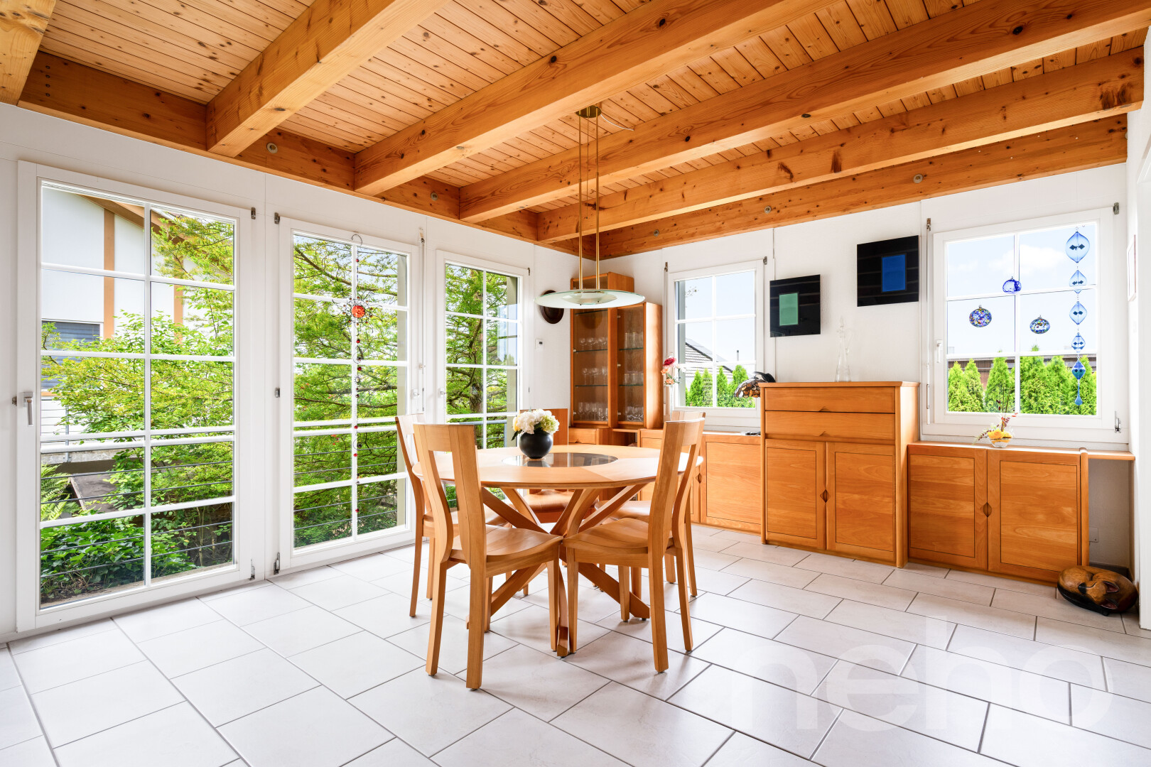 esszimmer mit inside property, natürliches licht, natural light, balkendecke, und beamed ceiling