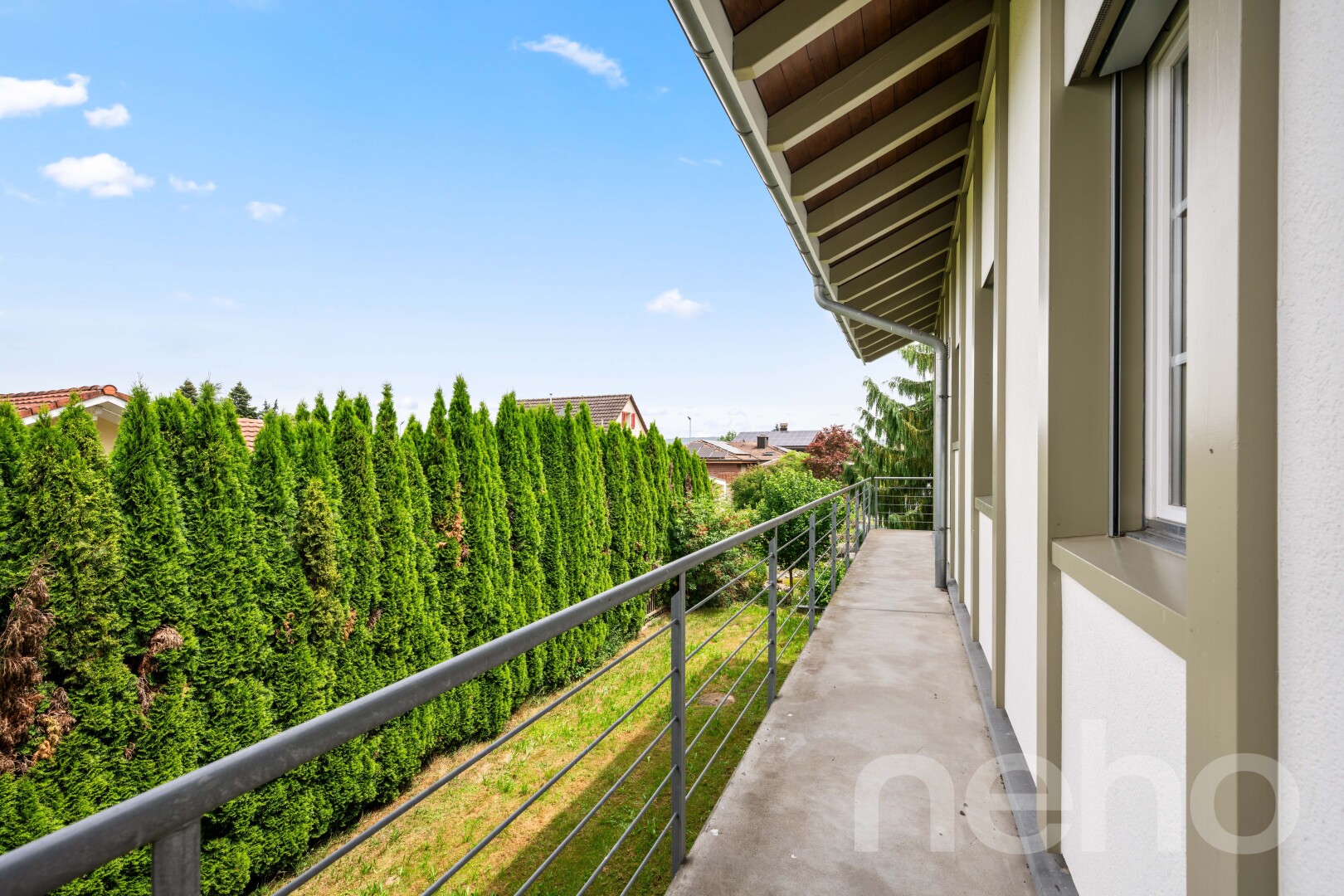 balkon mit from property, balkon, und day time