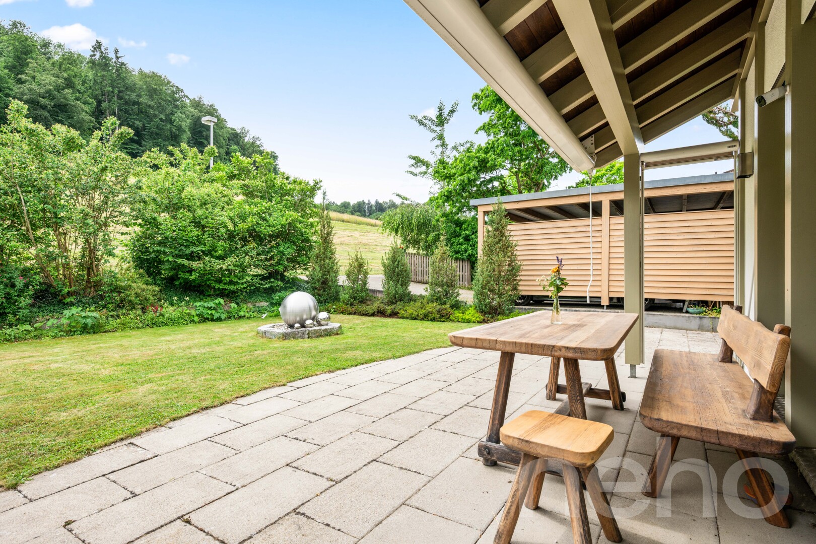terrasse mit terrasse, from property, rasen, und day time
