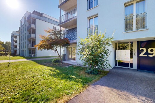 extérieur du bâtiment avec apartment complex view, vue sur le complexe d'appartements, et day time