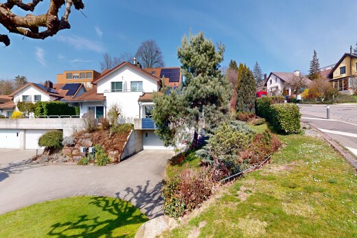 garten mit day time, wohngebietblick, residential view, und rasen
