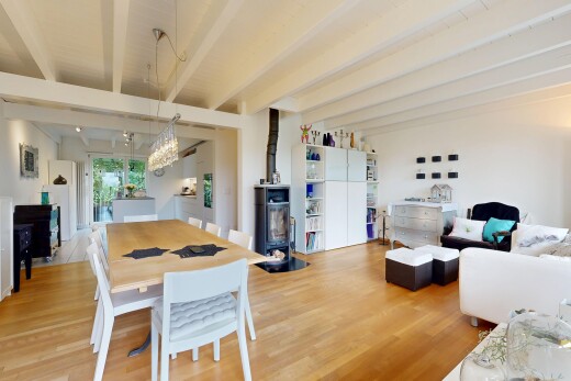 wohn- / esszimmer mit balkendecke, beamed ceiling, high end ceiling, gipskartonwand, und drywall