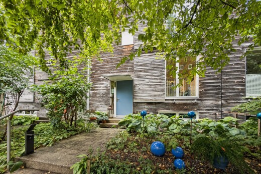 garten mit property visible und vortreppe