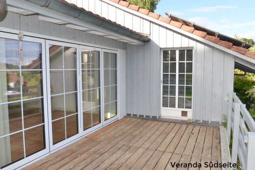 terrasse mit property visible, day time, und deck