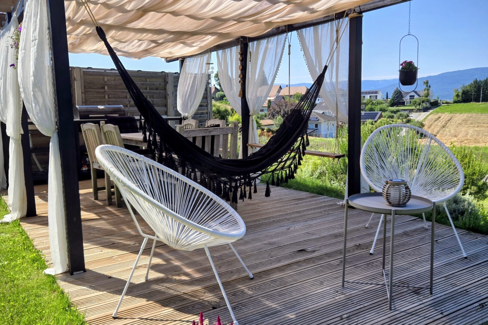 balkon mit day time, deck, blick auf die berge, und mountain view