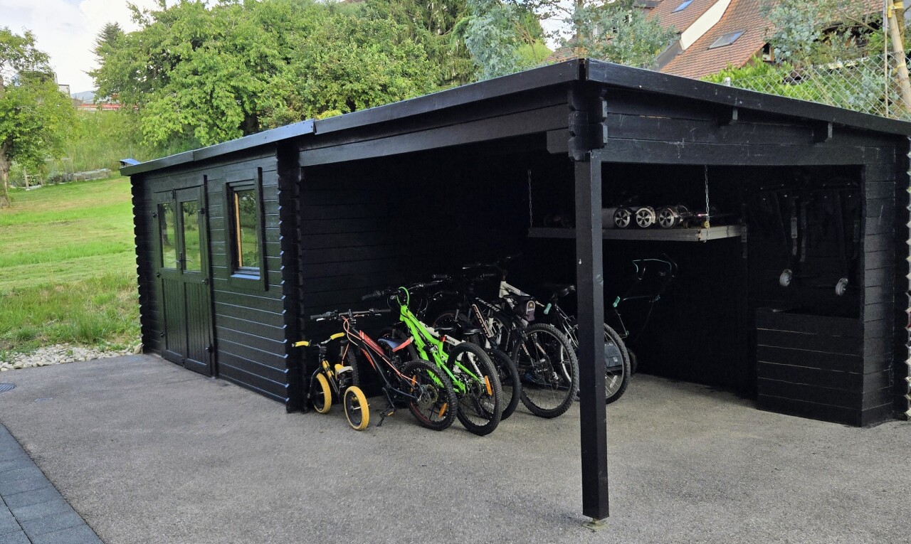 außenansicht mit day time, property visible, und horizontale verkleidung