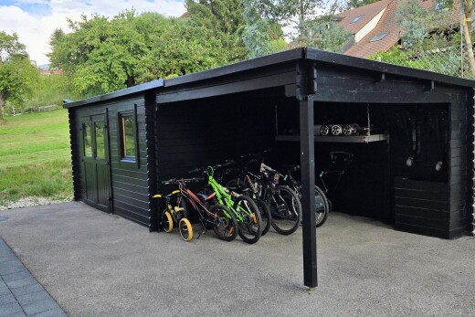 außenansicht mit day time, property visible, und horizontale verkleidung