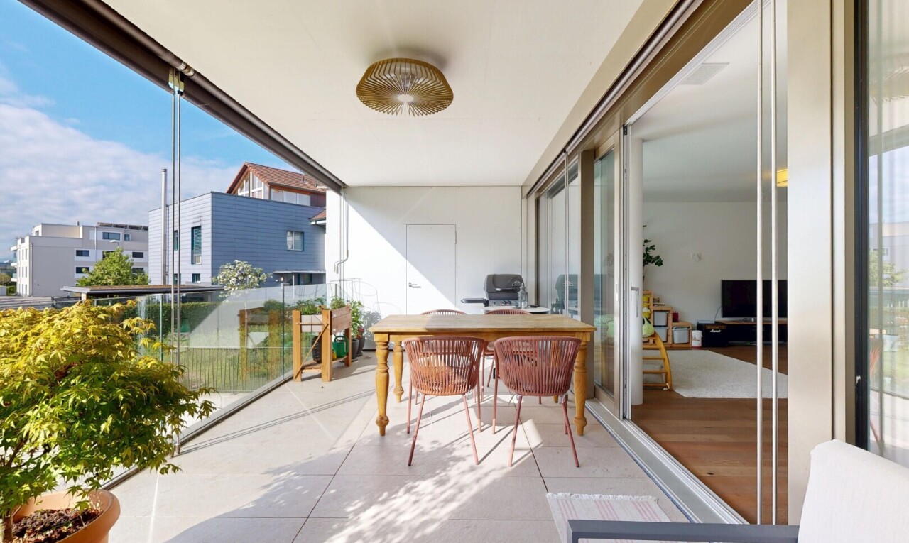 terrasse mit day time und fernseher