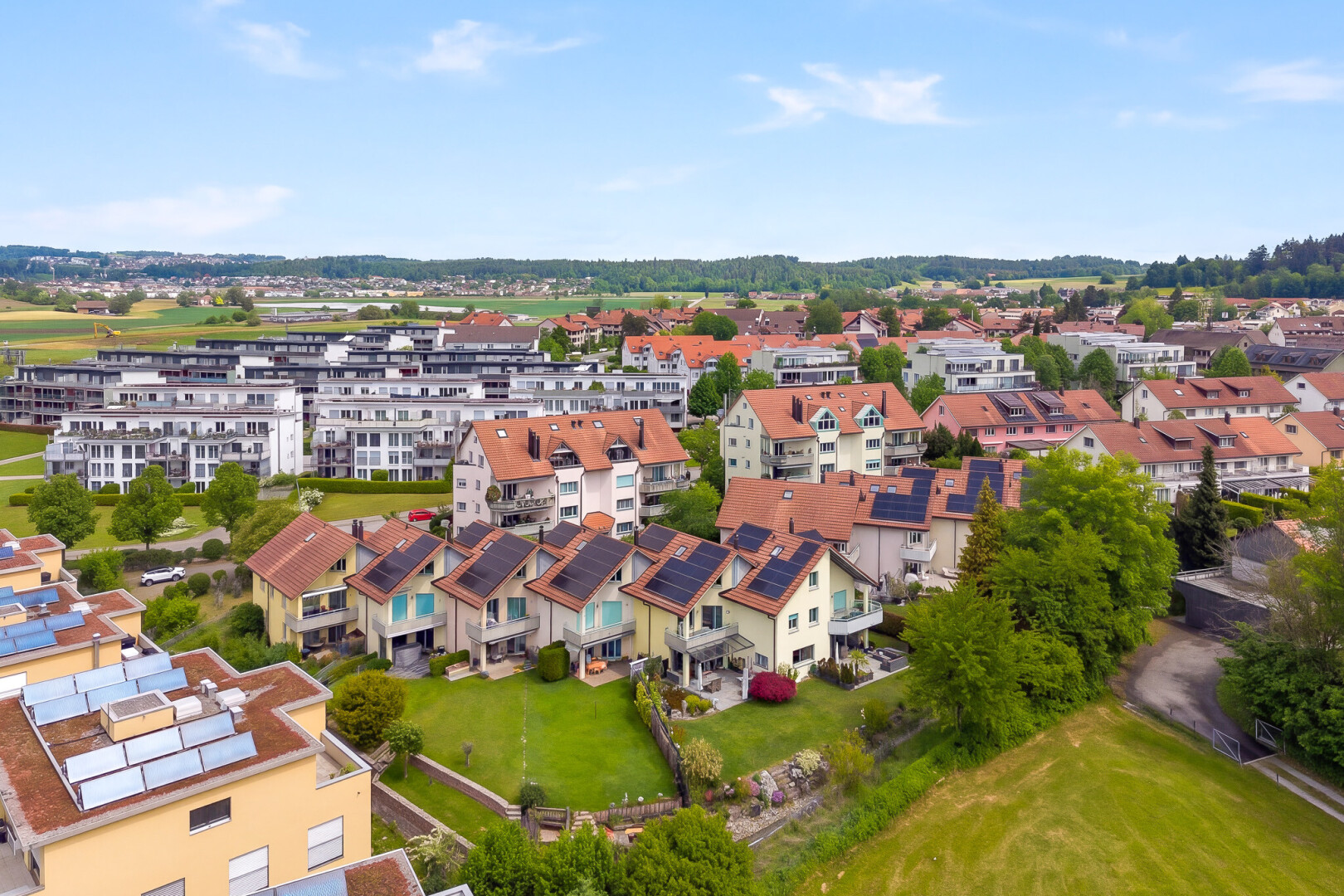 außenansicht mit day time und aerial view