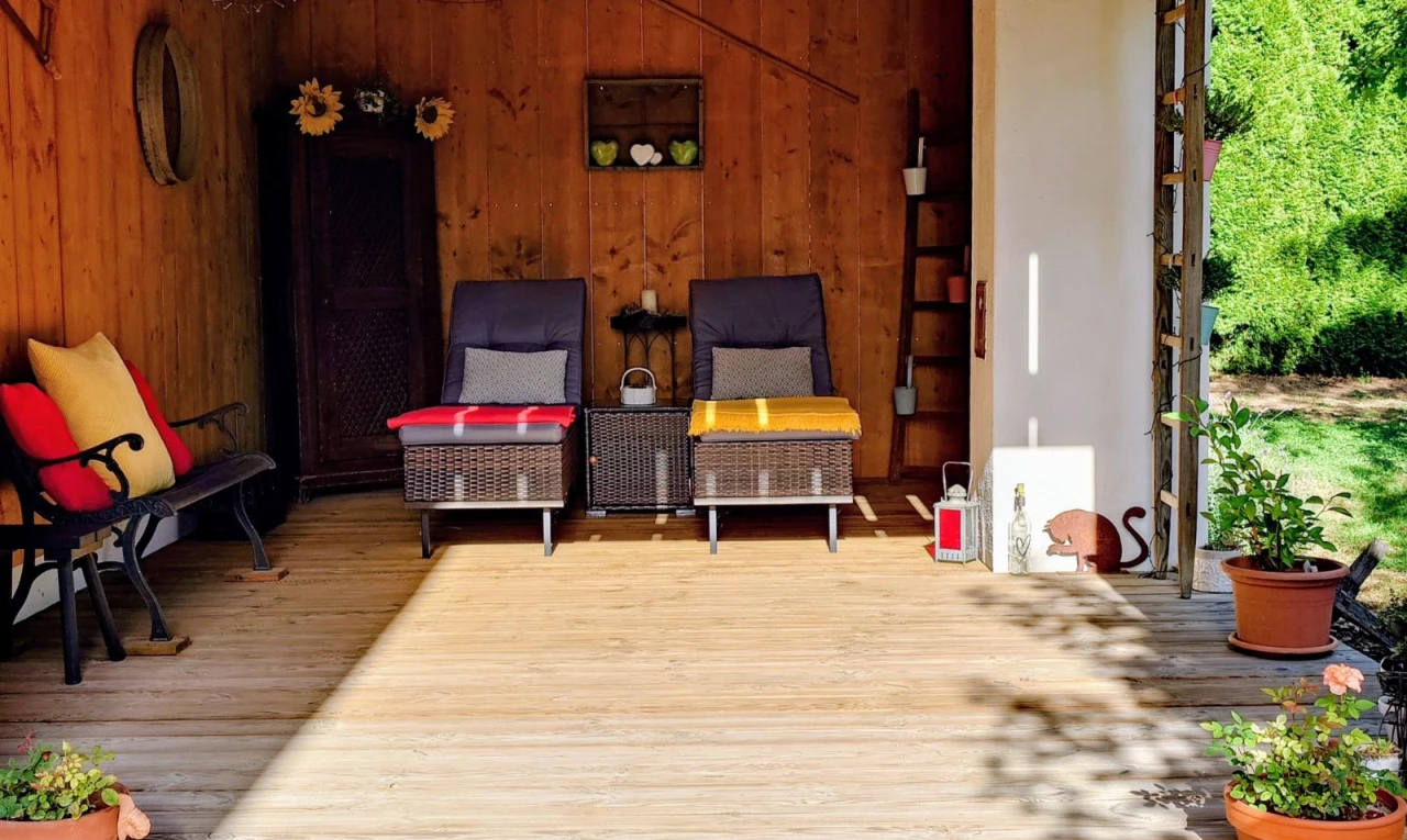 terrasse mit deck und from property