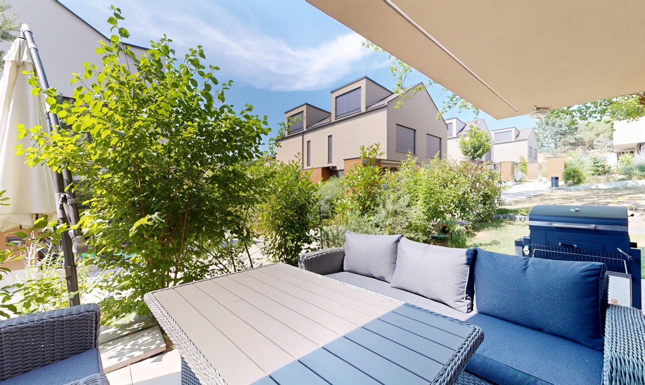 terrasse avec espace de vie extérieur, from property, day time, terrasse, et gril