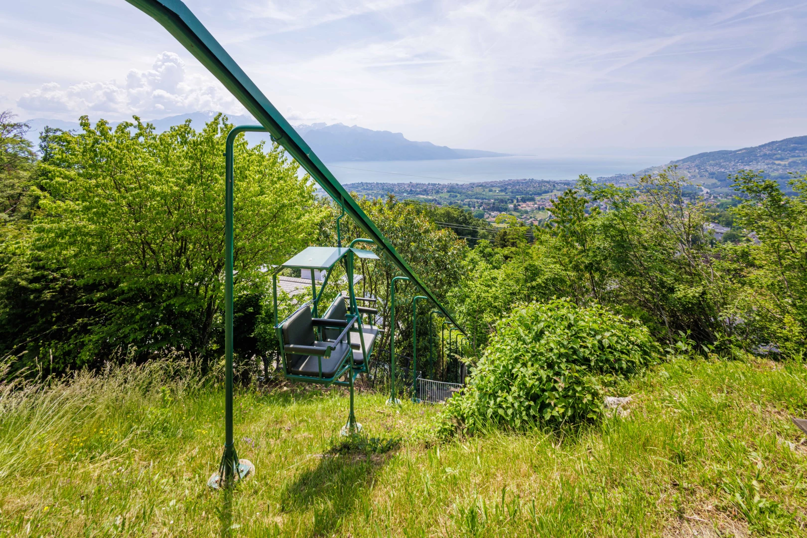 view of mountain feature
