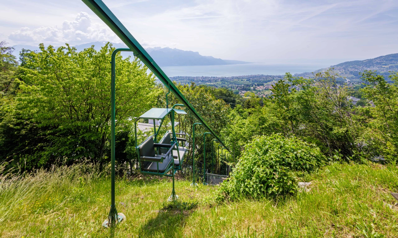 view of mountain feature