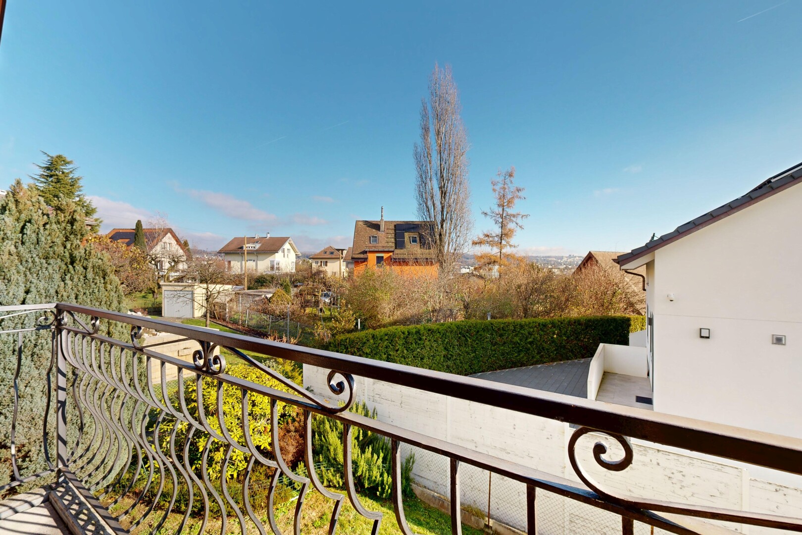 balcon avec balcon, day time, vue résidentielle, from property, et residential view